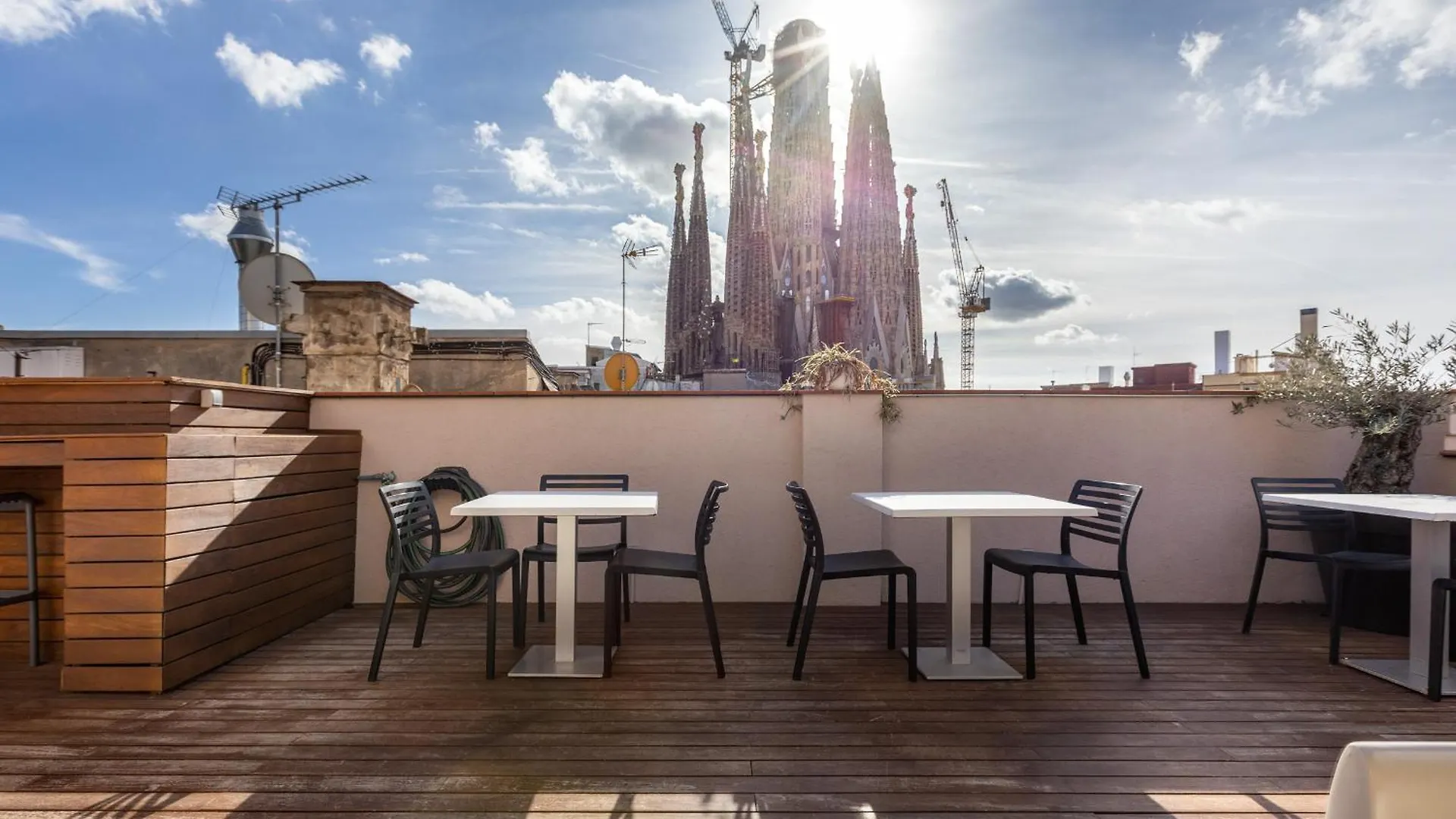 ברצלונה Enjoybcn Gaudi Apartments