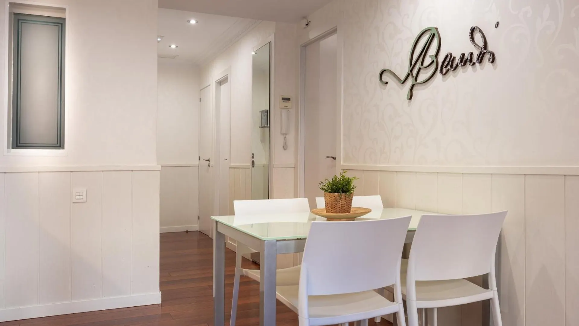 ברצלונה Enjoybcn Gaudi Apartments