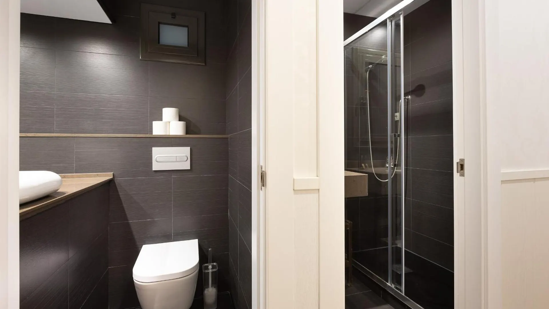 ברצלונה Enjoybcn Gaudi Apartments 0*,