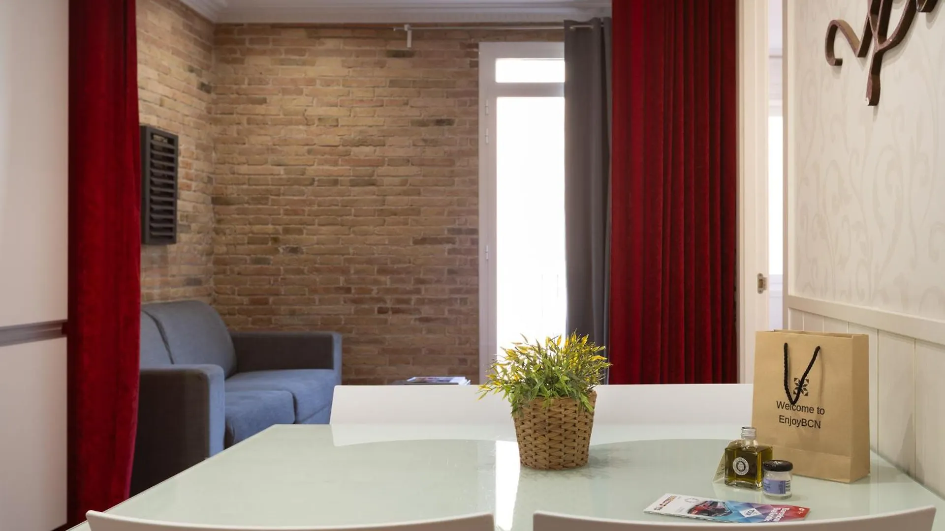 ברצלונה Enjoybcn Gaudi Apartments
