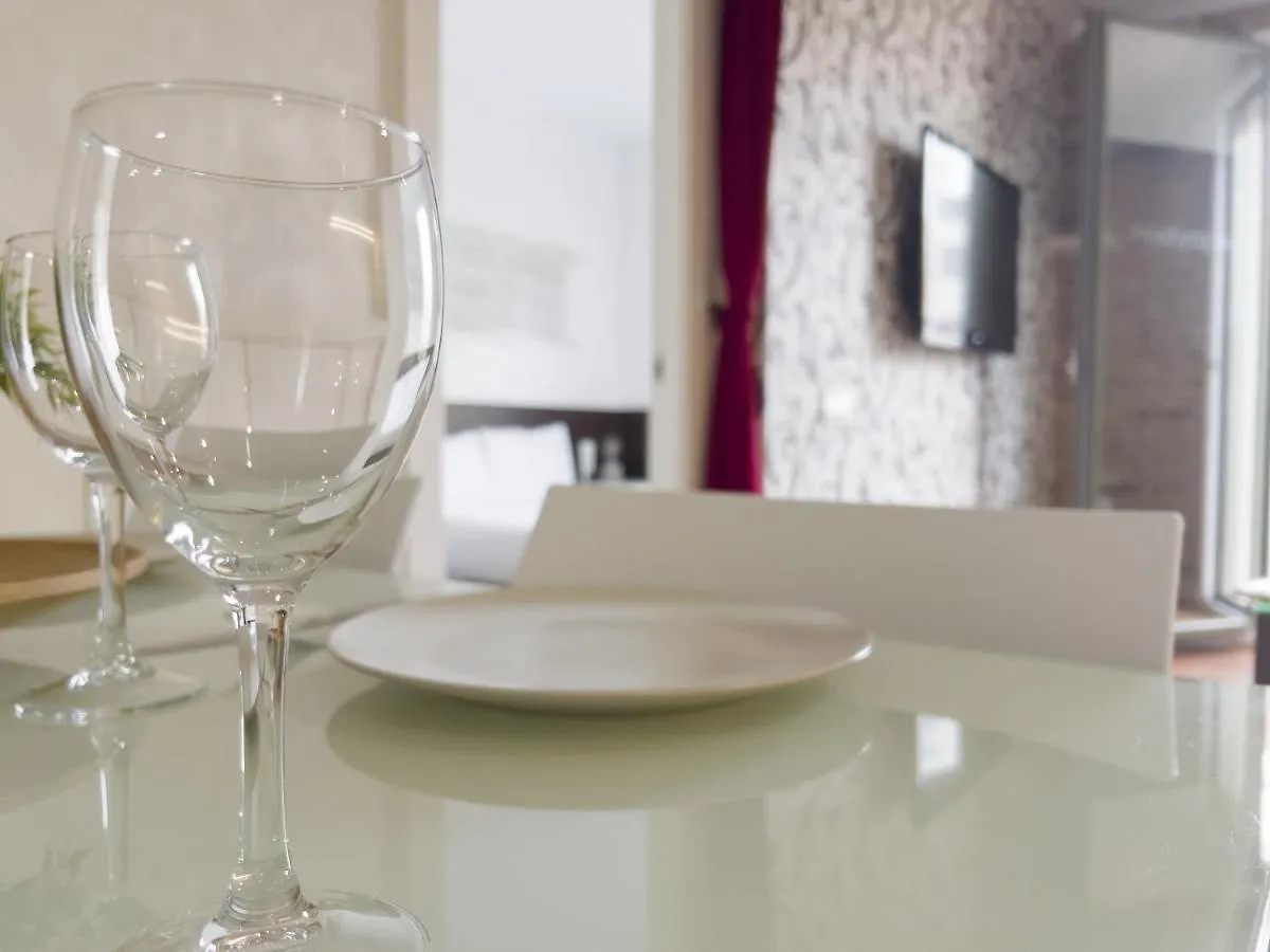 Enjoybcn Gaudi Apartments Барселона Испания