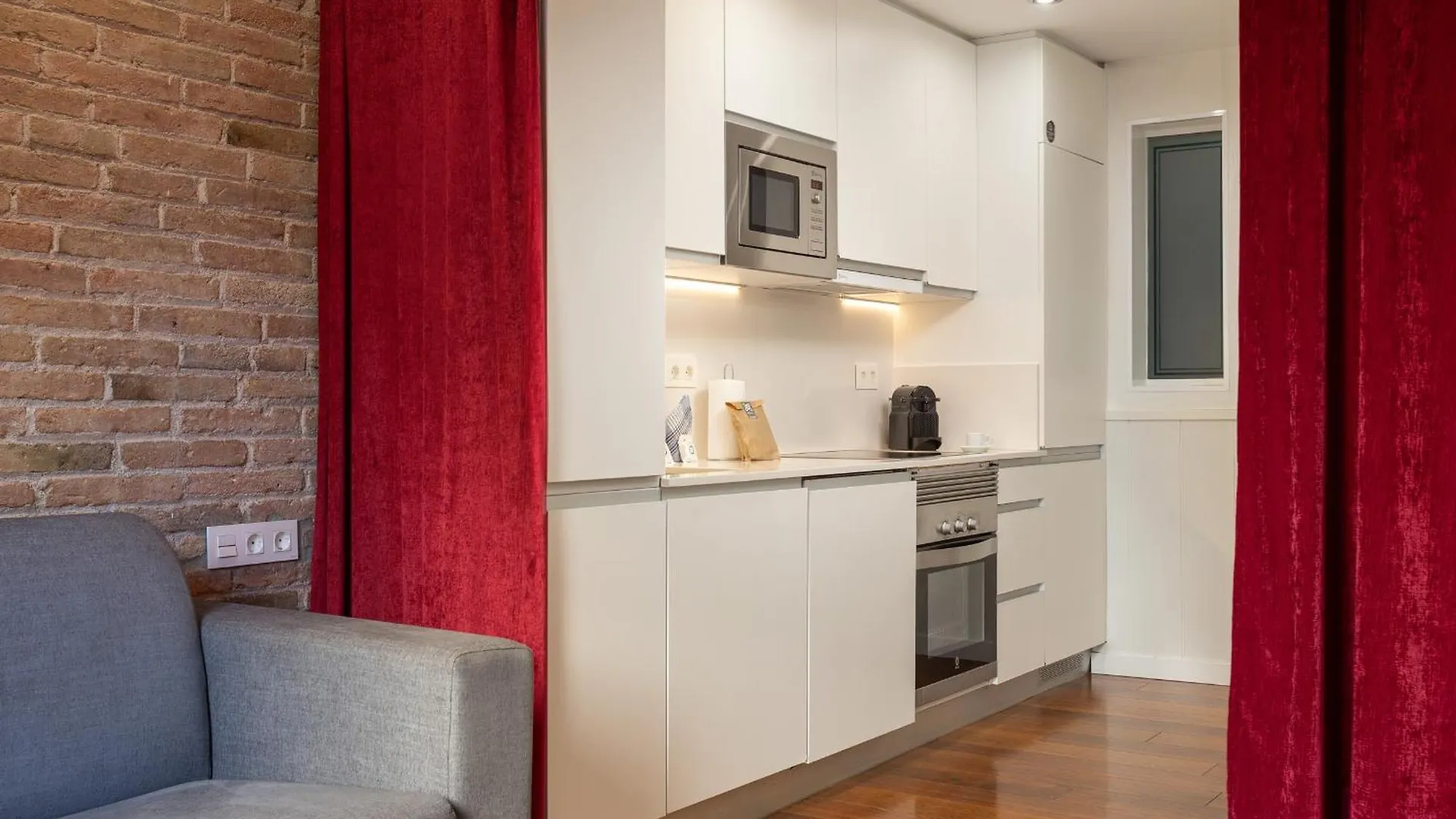 Enjoybcn Gaudi Apartments Barcelona